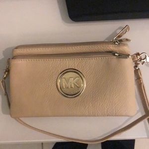 Michael Kors tan crossbody